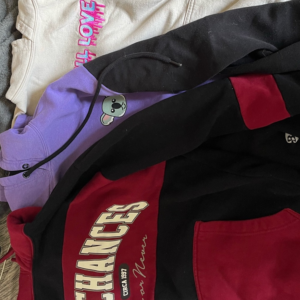 Sam and colby merch, size medium!!